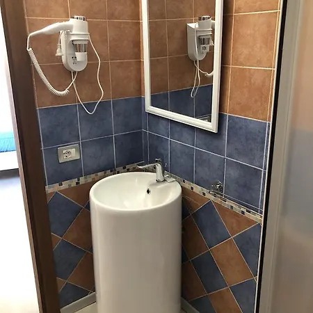 Guest house Domu Elvira 3*