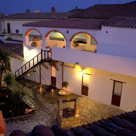 Guest house Domu Elvira 3*